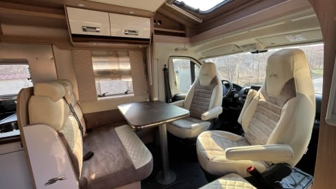 Laika – 4 berth - Laika Kosmo 212