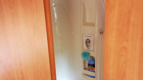 Laika x700  – Super accessorized attic camper