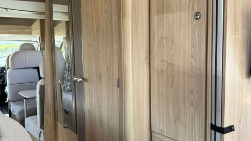 Cuben  – 6 berth Peugeot semi-integrated from 2017