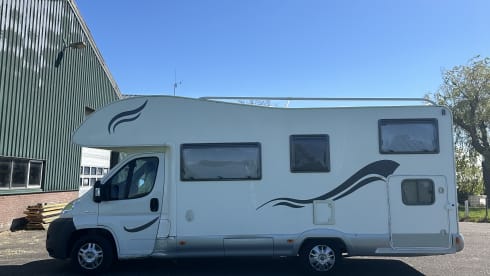 Gezinscamper Joop – Alcôve McLouis 4p de 2007