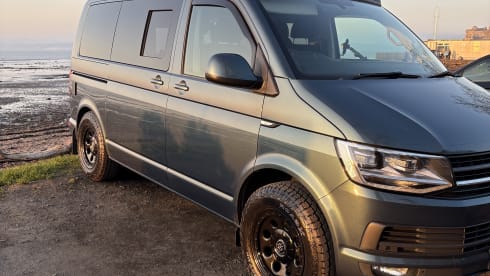 Green machine – Insurance included automatic gearbox Vw from Edinburgh airport 