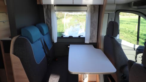 Ons 2e huisje – 3p Dethleffs semi-integrated from 2024