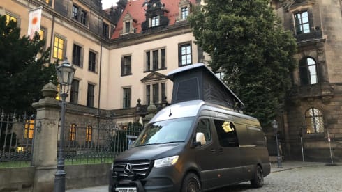 Avandra  – Avandra – All-Season Adventure Campervan 🚐✨