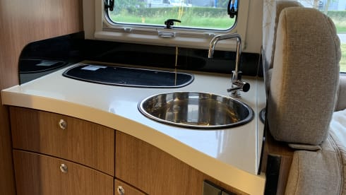 nette en verzorgde 4 persoons camper