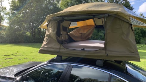 Happy Bimmer Rooftop Tent – Reliable BMW 740d with very large Thule roof tent and complete inventory