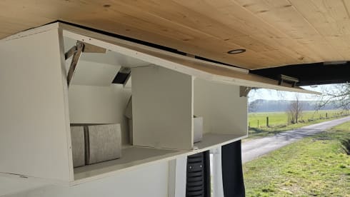 Bravo – 2p off-grid camper (conversion 2024)