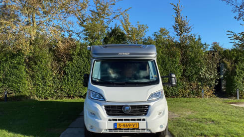 Enjoy Hymer Camper (2018) – 2p Hymer semi-integrated from 2018