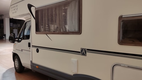 Anto – Travel carefree with Camper Mclouis.