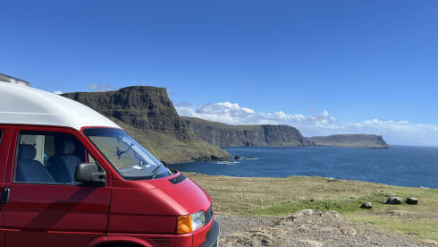 "Thermos" – Camper VW T4 - *Assicurazione, trasferimenti aeroportuali e biancheria da letto inclusi* 