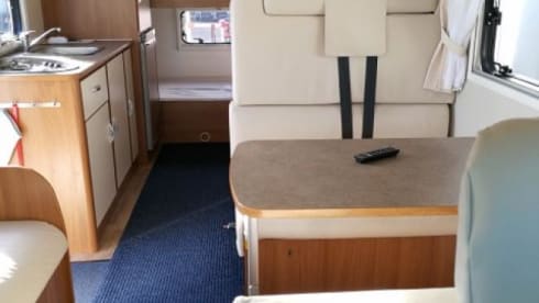 G-type – Modern camper, navi, 2 x air conditioning, TV screen etc.