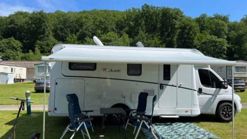 PROVAN motorhome verhuur – Dethleffs Just90 7052EB - Automatic - 4/5p