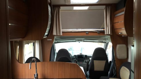 Spacious Luxury Family camper 5 people