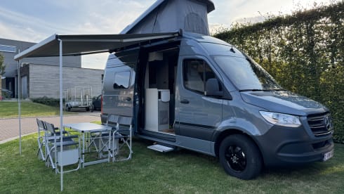4p Hymer bus from 2024