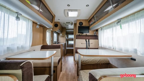 "De Koala" – Spacious kidsproof camper for the whole family (including friends!)