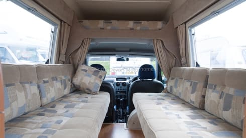 2 berth Peugeot integrated from 2012