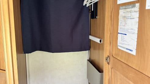 2p Hymer B574 fixed bed air conditioning