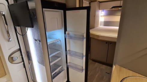 4p Hymer semi-integrated from 2022