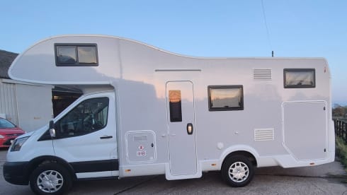 6 berth Roller Team alcove from 2022