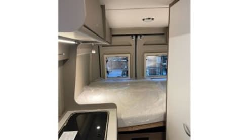 Fiat uit 2024 – Carado camper bus with tilt roof
