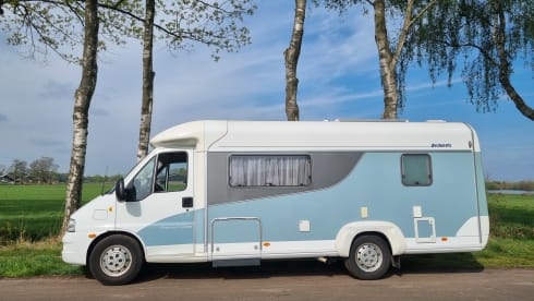 4p Dethleffs semi-integrated from 2004