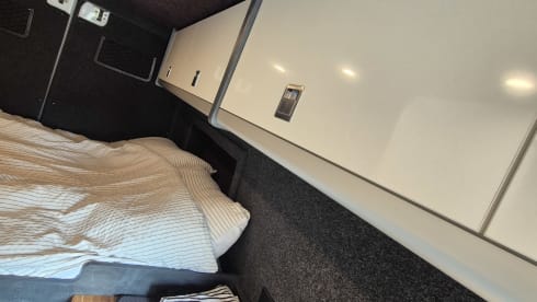 Fudge – 3 berth Mercedes-Benz bus from 2015