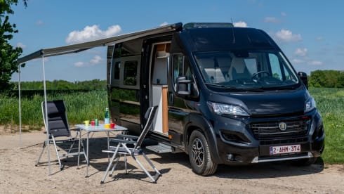 The Black Pearl – Campervan "VANTourer 630L"