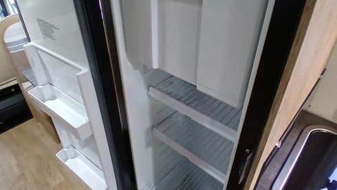 Comfortable, reliable alcove camper