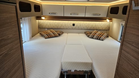 Weinsberg CaraCompact-3 – Ultimate Freedom for Couples! Luxury Camper with Single Beds and XL Garage