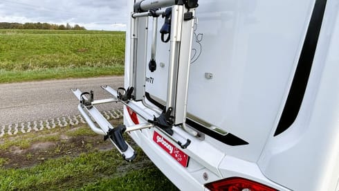 Herman – Knaus camper for 2p length beds!