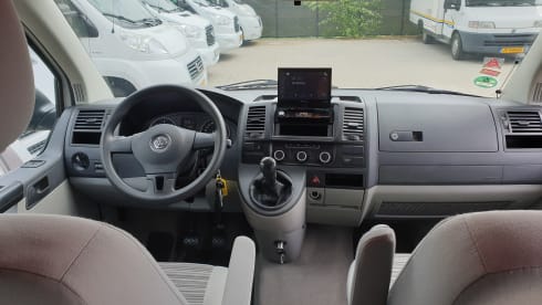 VW T5 California, 4 seats and 4 sleeping places. Beautiful camper!