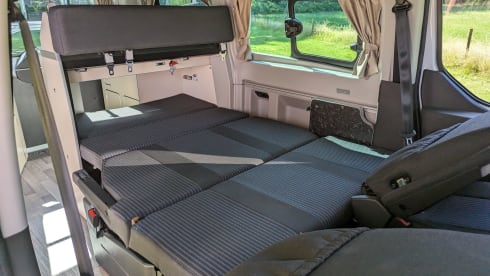 The Fugget – Reliable Ford Nugget, 69,000 km, urban camper, comfortable, complete
