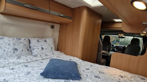 OFF-GRID – Very nice and fully equipped bus camper!