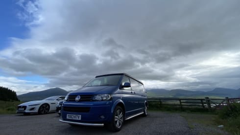 Blu – VW campervan INC FULL INSURANCE !!