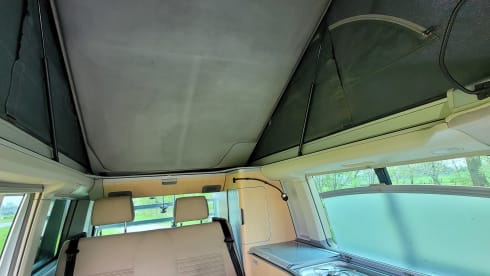 Silver – VW T5 for the ultimate road trip!