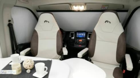 Dycki Duo – Get in, drive off, feel good.