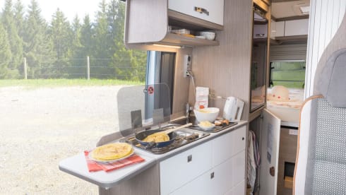 Van Voyage – Gloednieuwe Possl 2Win R met hefdak(2026) compacte luxe met grote badkamer