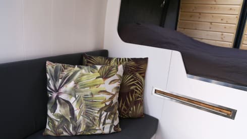 Anne │ Citroën Jumper 2 person camper van