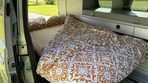 4p Mercedes-Benz 3l V6 campervan from 2014