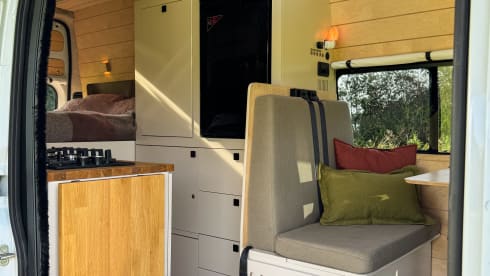 Tinkerbell – Knusse Peugeot Boxer uit 2023 | 2 + kindje