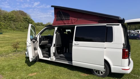 Bob  – Beautiful 4 berth Volkswagen camper van 2016 (2 adults & 2 children)