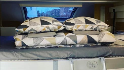 Pioneer – Pioneer - 5 Berth Motorhome 