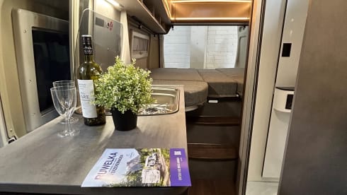 Pössl 600 – New Pössl campervan with length beds