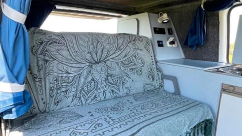 Cruiser – 2p Ford bus from 1999