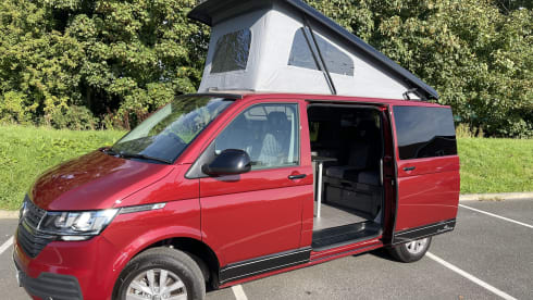 Ruby – 4 Berth T6! CarPlay/Cruise Control/Kitchen