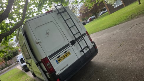 Camper  – 3 berth Peugeot campervan from 2005