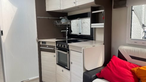 Hilda – 4 berth Chausson Welcome