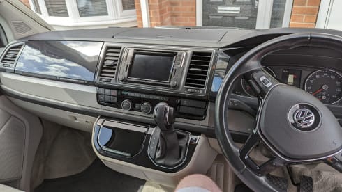 Rocky California  – 4 berth Volkswagen California Ocean bus from 2016