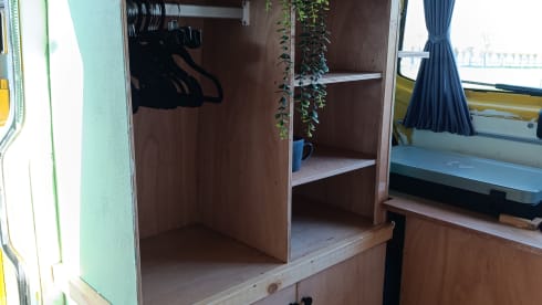 2p Volkswagen bus from 2007