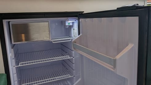 The Eagle – Bus camper 2 person Renault Master 2016 (2 x length bed!)