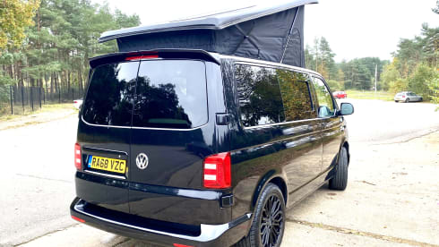 Camperino  – VW Campervan T28 Pop, 4 Berth